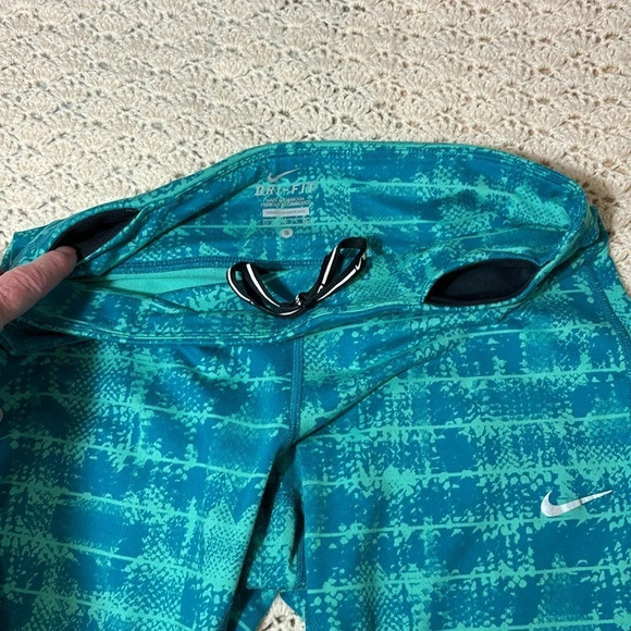 NIKE Women's 22" Epic Run Cropped Running Tights 825863 Green Blue Print Size S - Picture 11 of 11